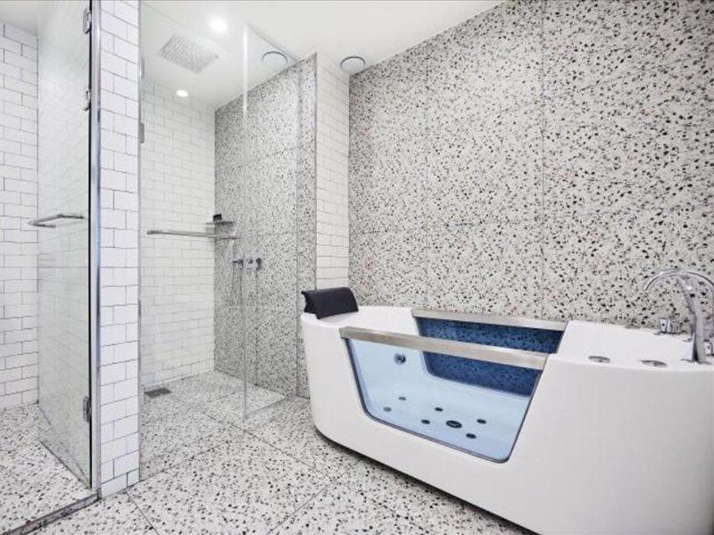 Hotel Intro Пусан Екстериор снимка
